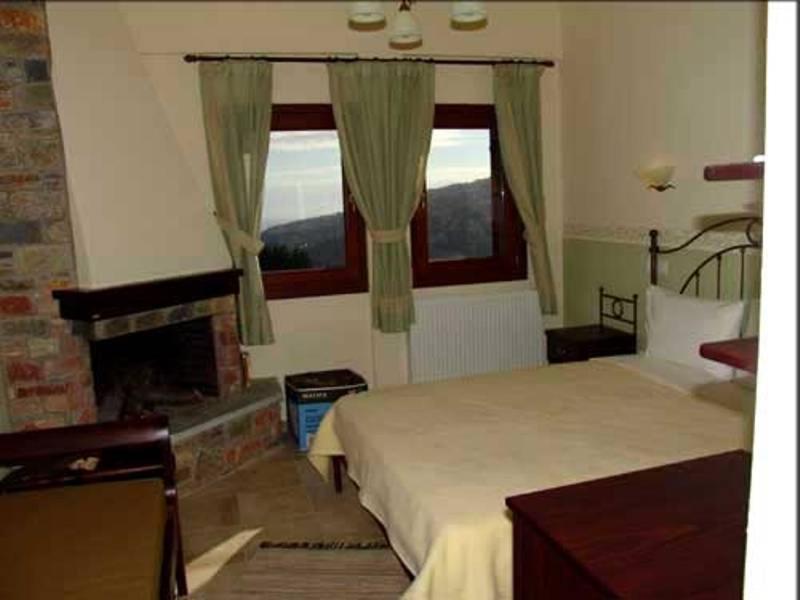 Hotel Erotas Áyios Dhimítrios Oda fotoğraf