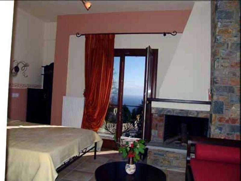 Hotel Erotas Áyios Dhimítrios Oda fotoğraf