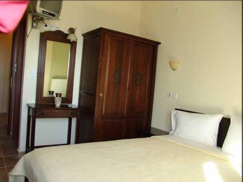 Hotel Erotas Áyios Dhimítrios Oda fotoğraf