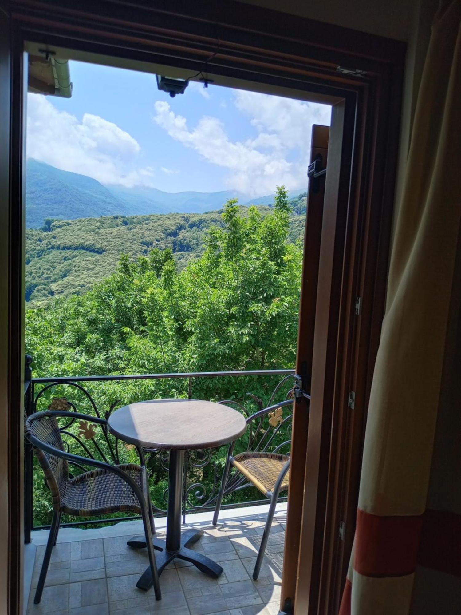 Hotel Erotas Áyios Dhimítrios Dış mekan fotoğraf