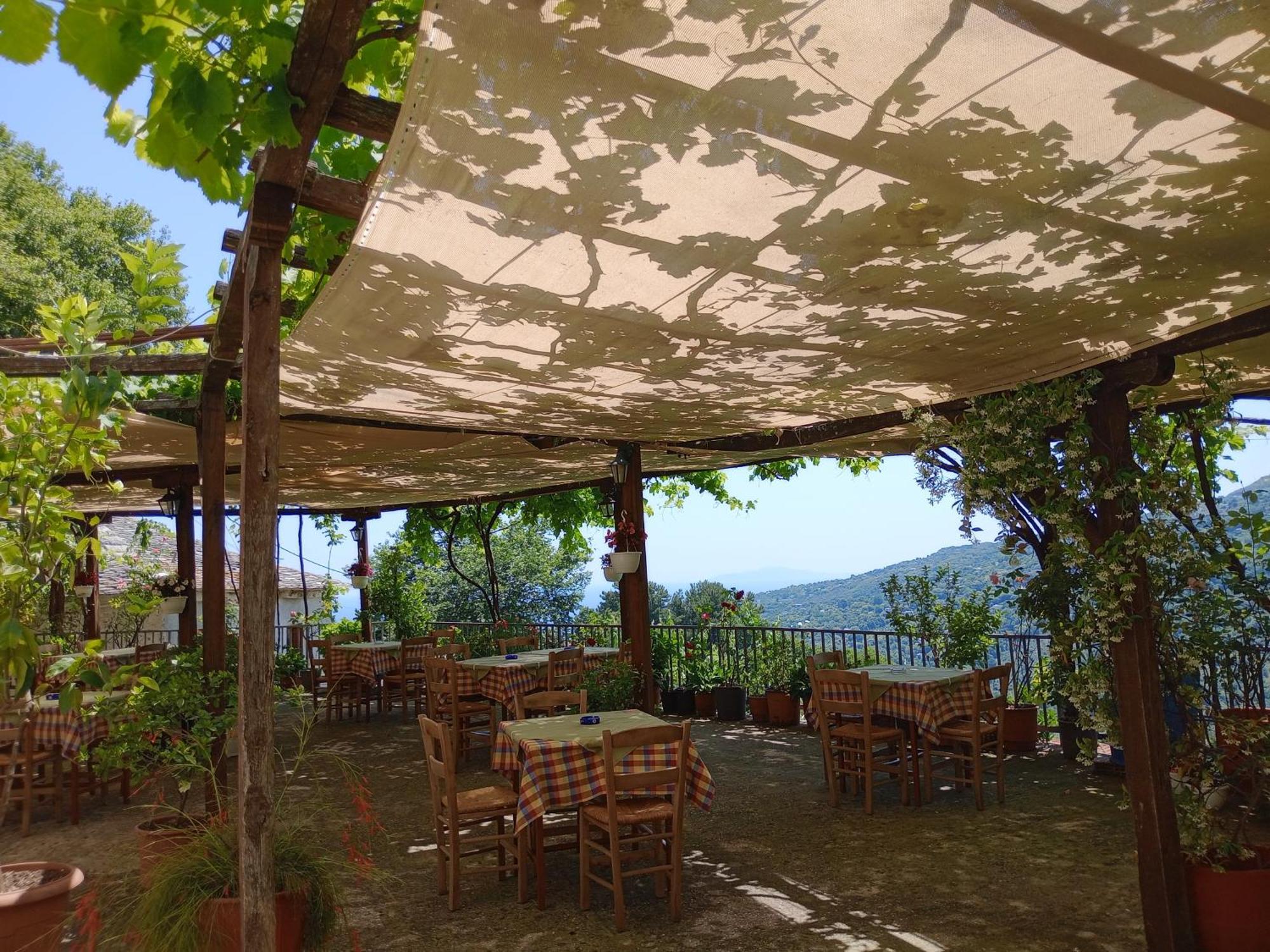 Hotel Erotas Áyios Dhimítrios Dış mekan fotoğraf