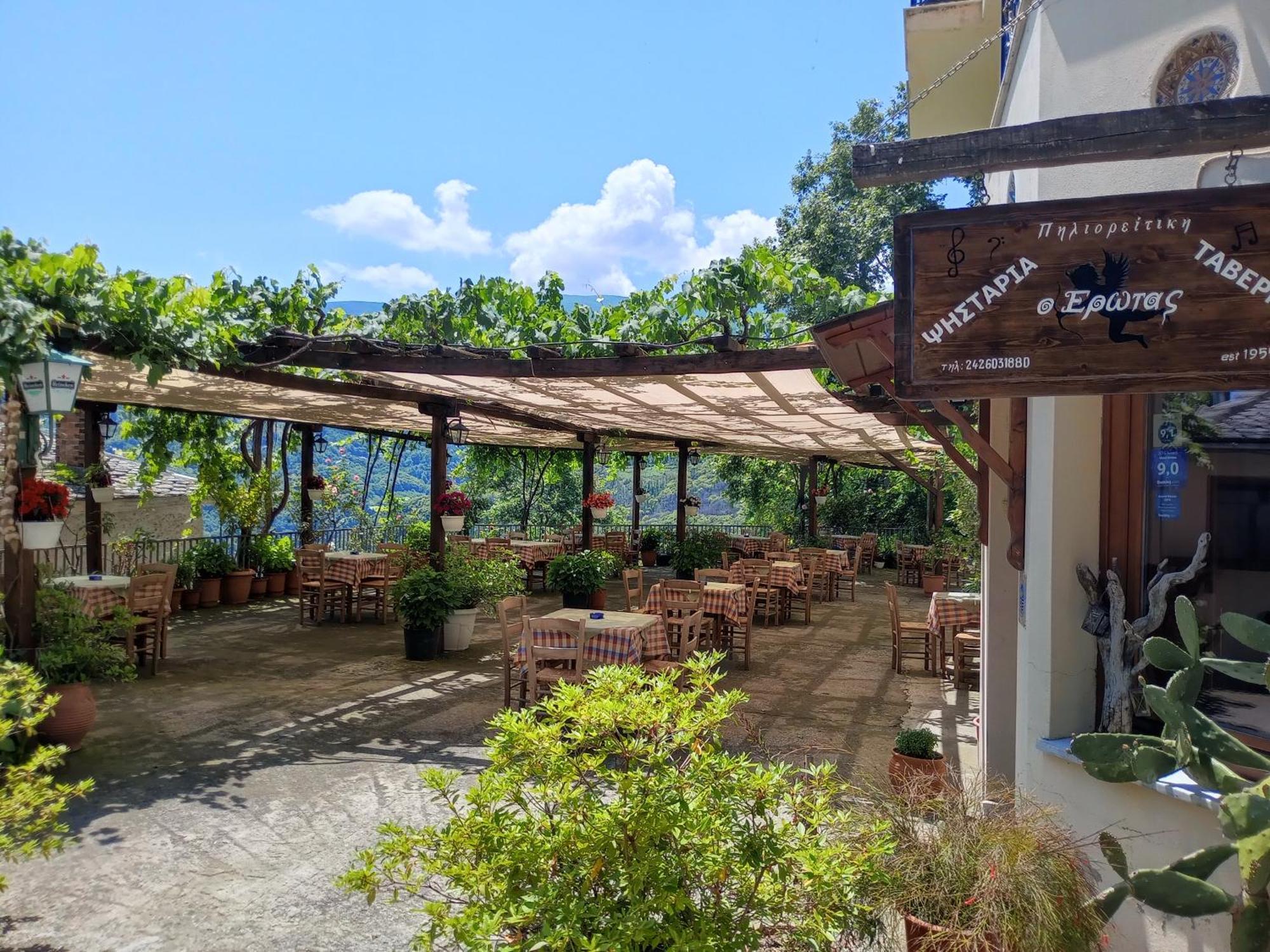 Hotel Erotas Áyios Dhimítrios Dış mekan fotoğraf