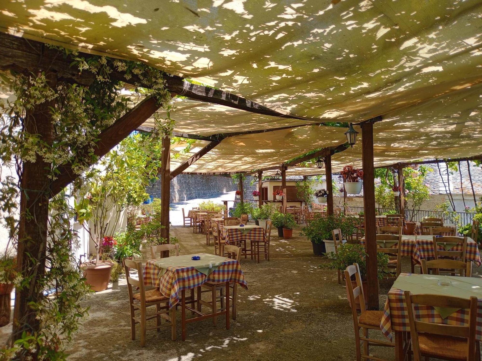 Hotel Erotas Áyios Dhimítrios Dış mekan fotoğraf