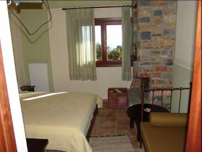Hotel Erotas Áyios Dhimítrios Dış mekan fotoğraf