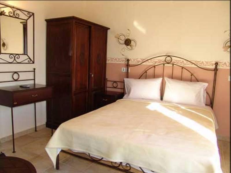 Hotel Erotas Áyios Dhimítrios Dış mekan fotoğraf