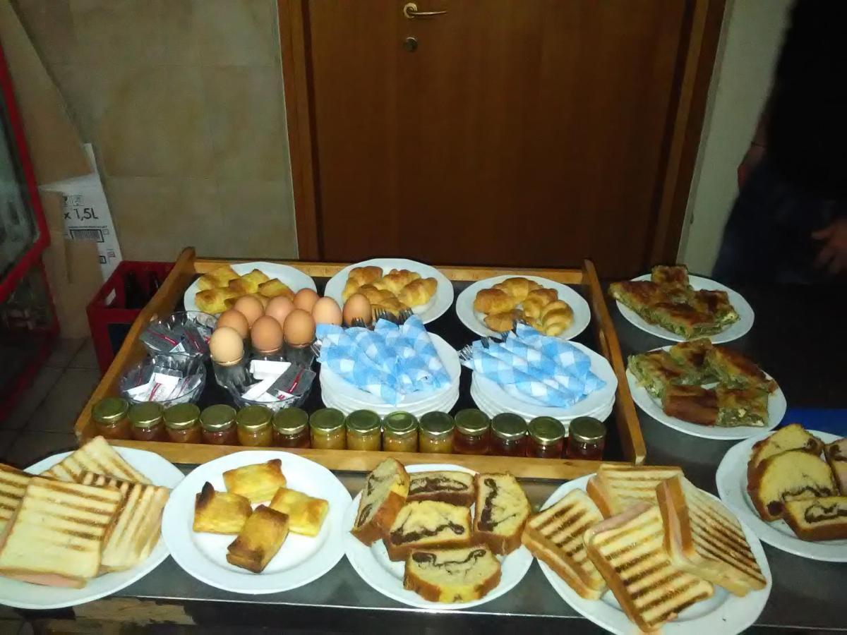 Hotel Erotas Áyios Dhimítrios Dış mekan fotoğraf