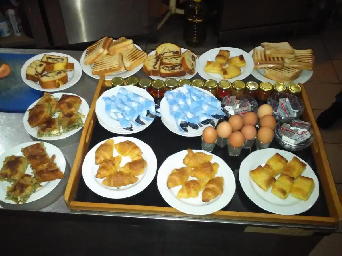 Hotel Erotas Áyios Dhimítrios Dış mekan fotoğraf